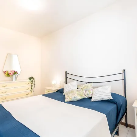 Apartment Iris Silvi Vacanza *