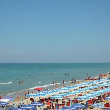 Appartement Iris Silvi Vacanza *